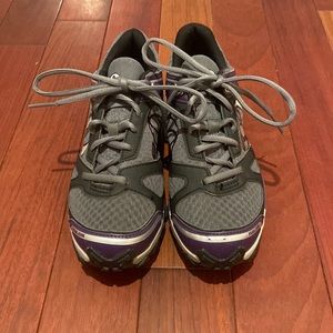 Women’s Size 41 Pear Izumi Cycle Shoes